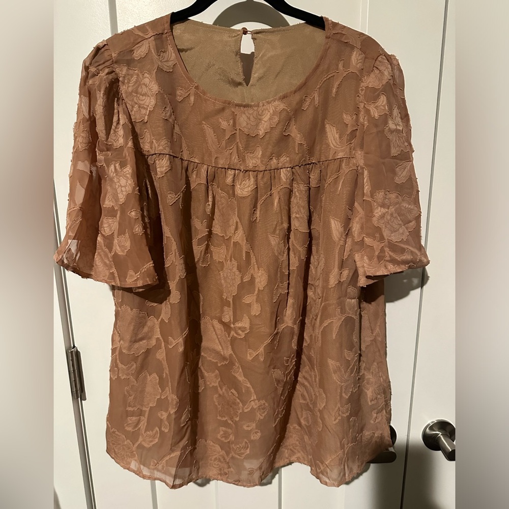 Women’s Patterned Top Sz L